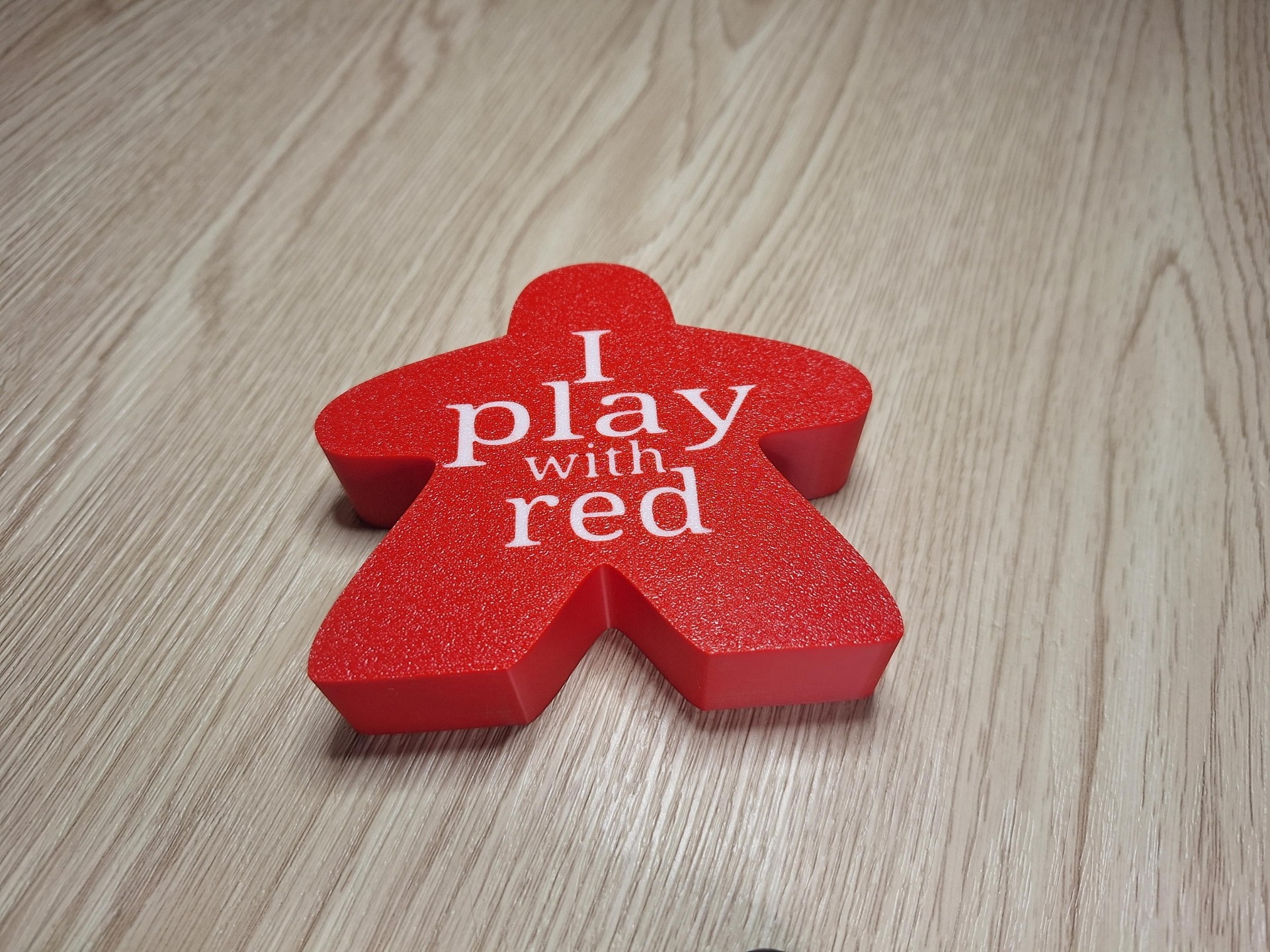 rood met witte letters