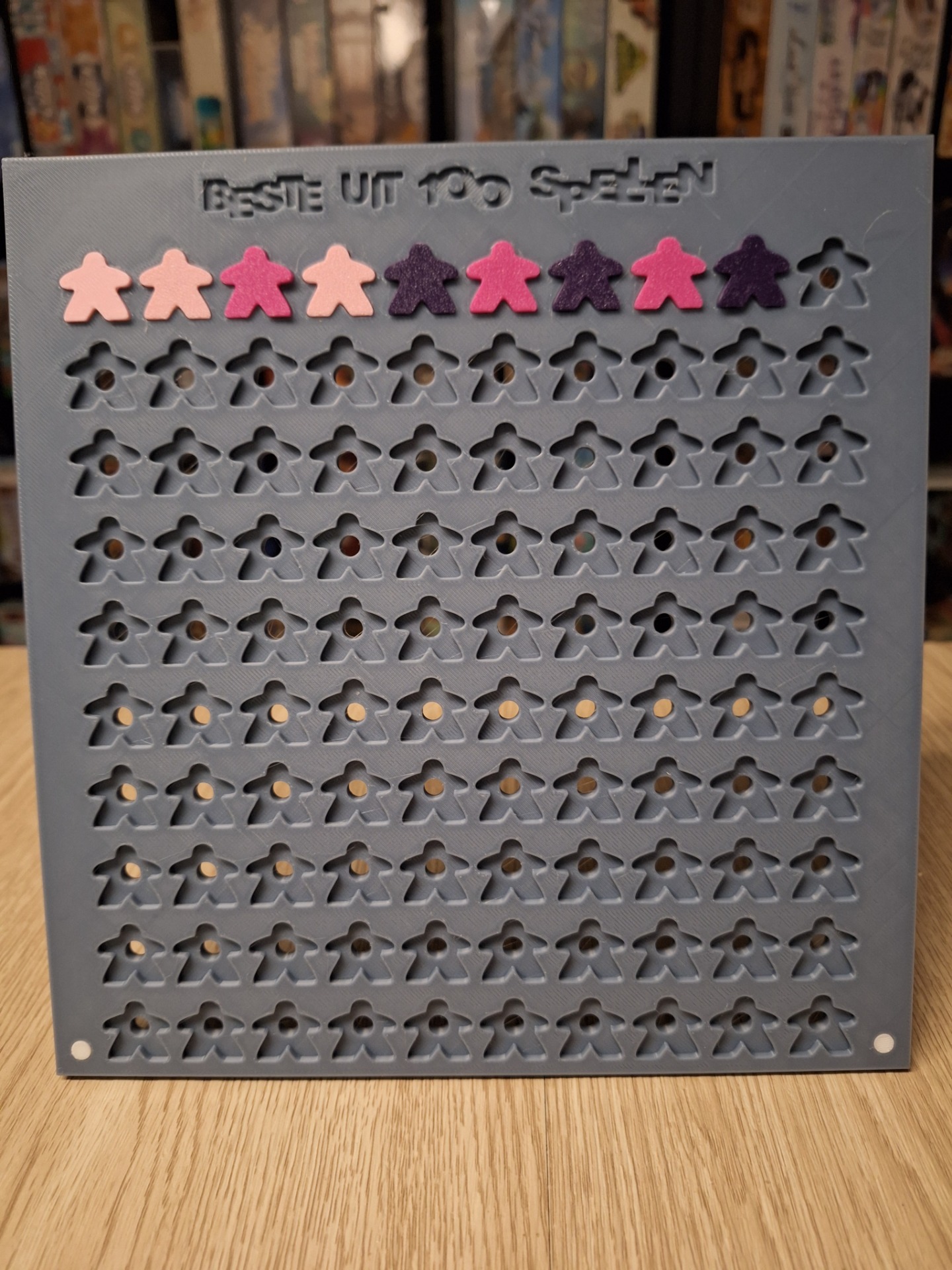 blauw grijs met sakuraroze, magenta en indigopaarse meeples